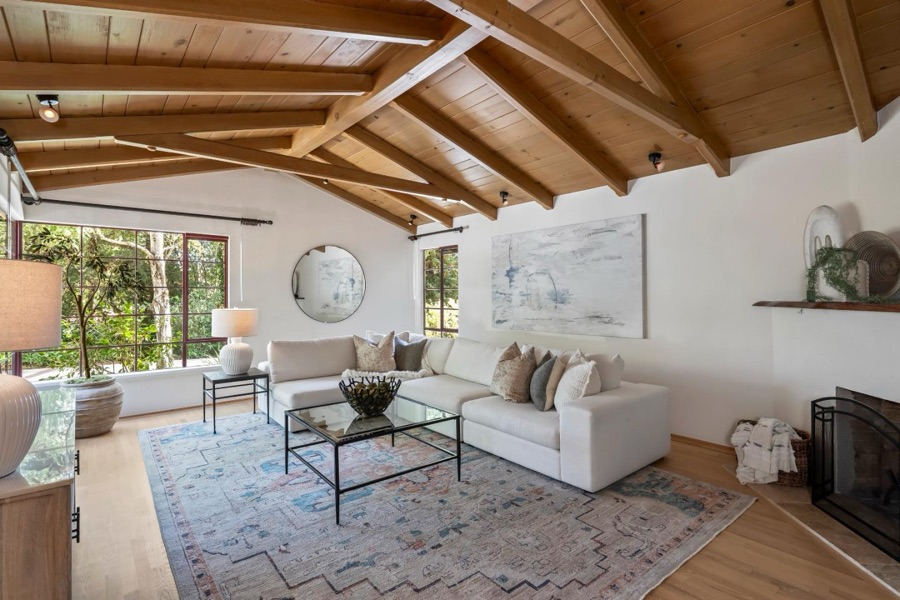 25620 Deerfield Dr, Los Altos Hills, CA 94022